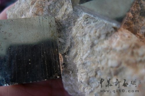 090711昆明石博会J003-粘贴黄铁矿标本1-5.JPG
