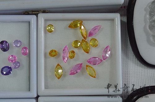 090711昆明石博会J038人工合成立方氧化锆1-1.JPG