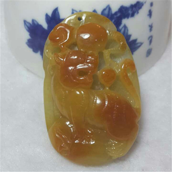 黄翡糯种老虎2300元